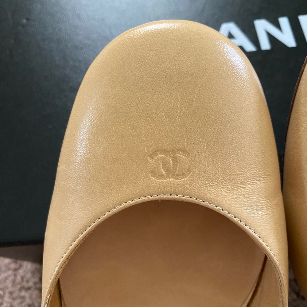 Chanel Shoes - Picture 2 of 7